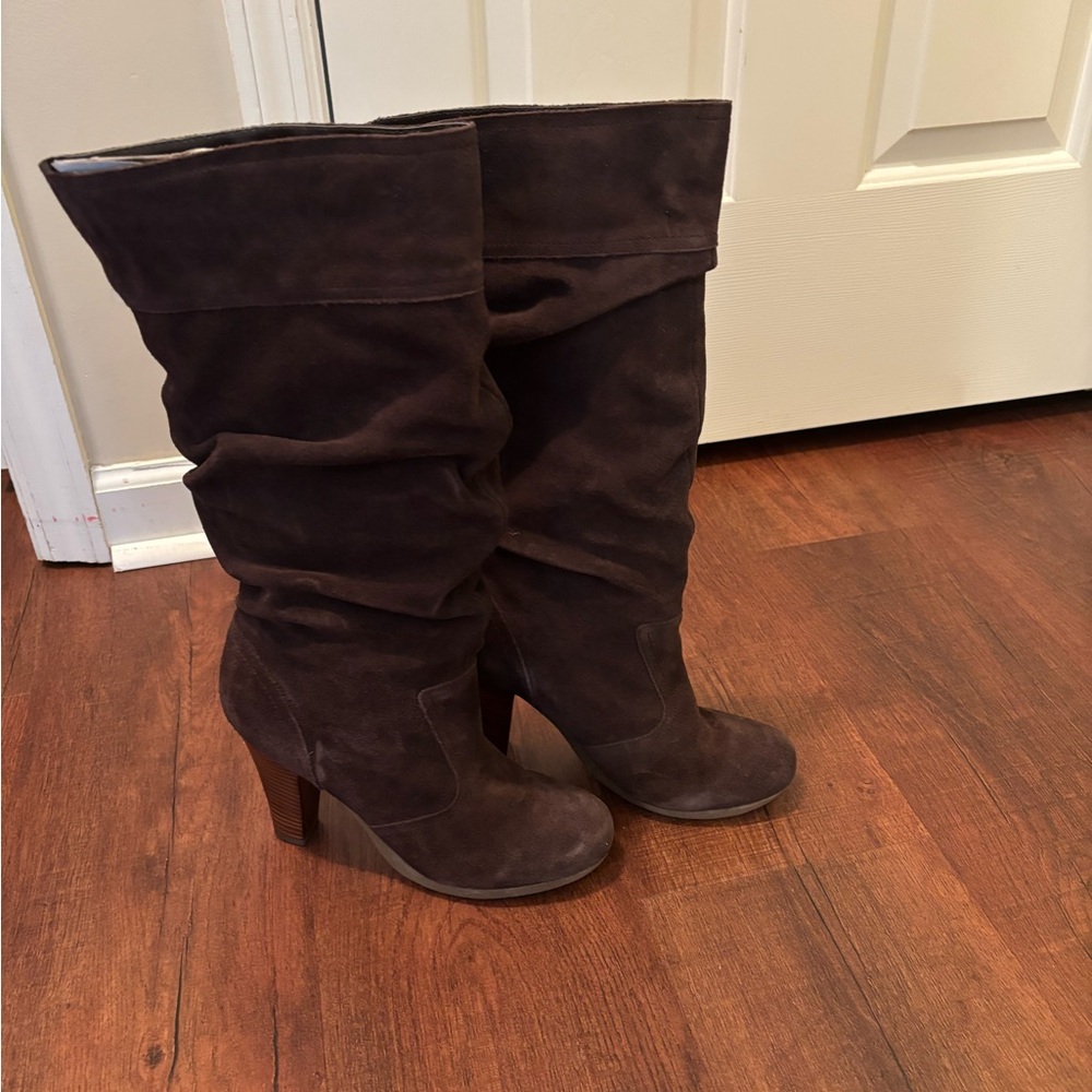 Elegant Brown Suede Colin Stuart Boots